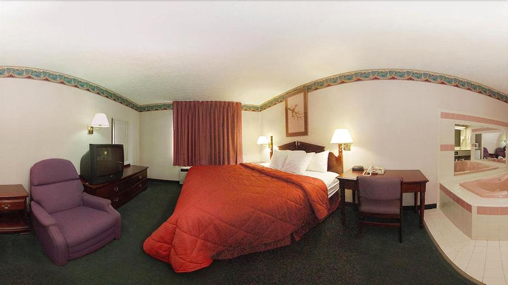 Quality Inn Elyria Exterior photo