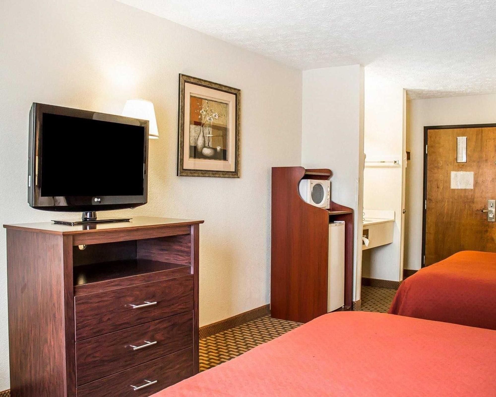 Quality Inn Elyria Exterior photo