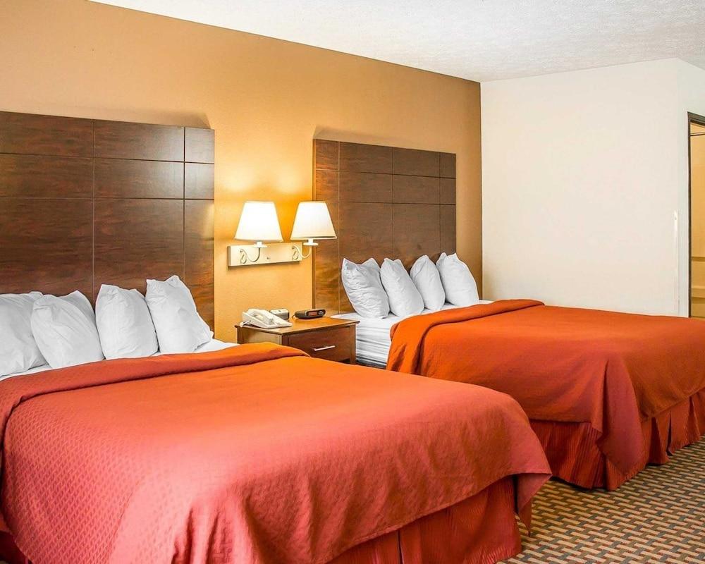 Quality Inn Elyria Exterior photo