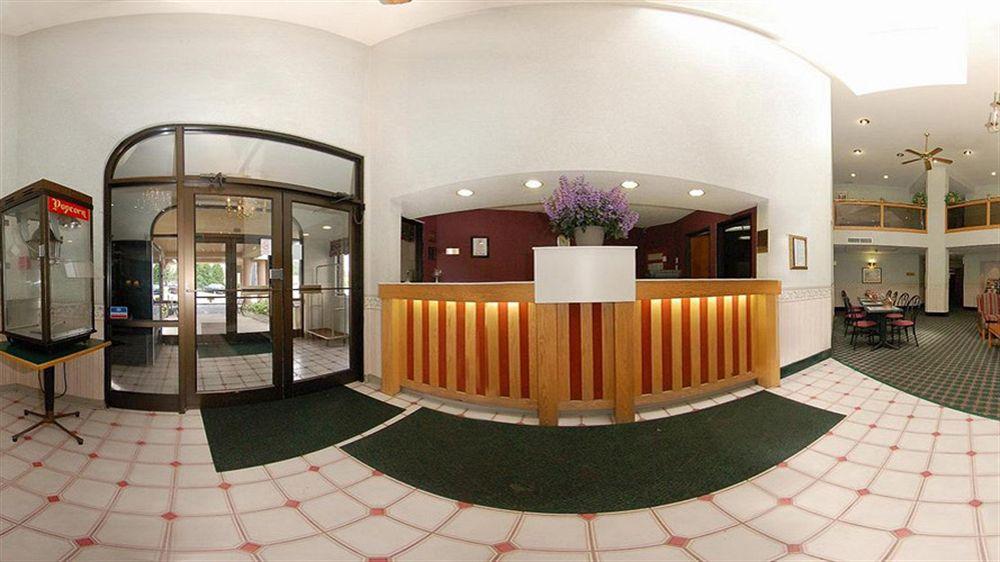 Quality Inn Elyria Exterior photo