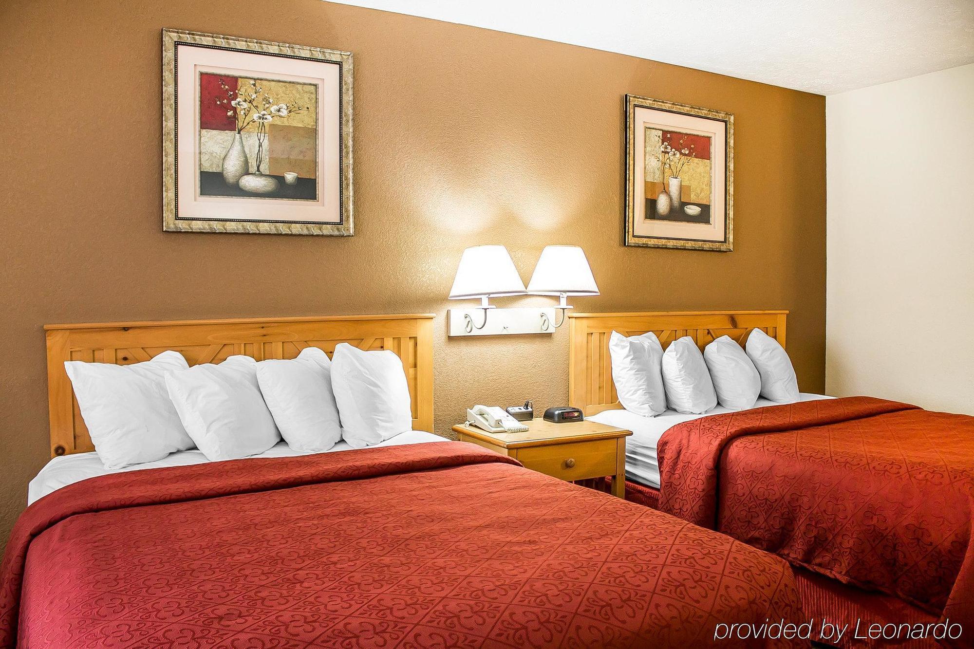 Quality Inn Elyria Exterior photo