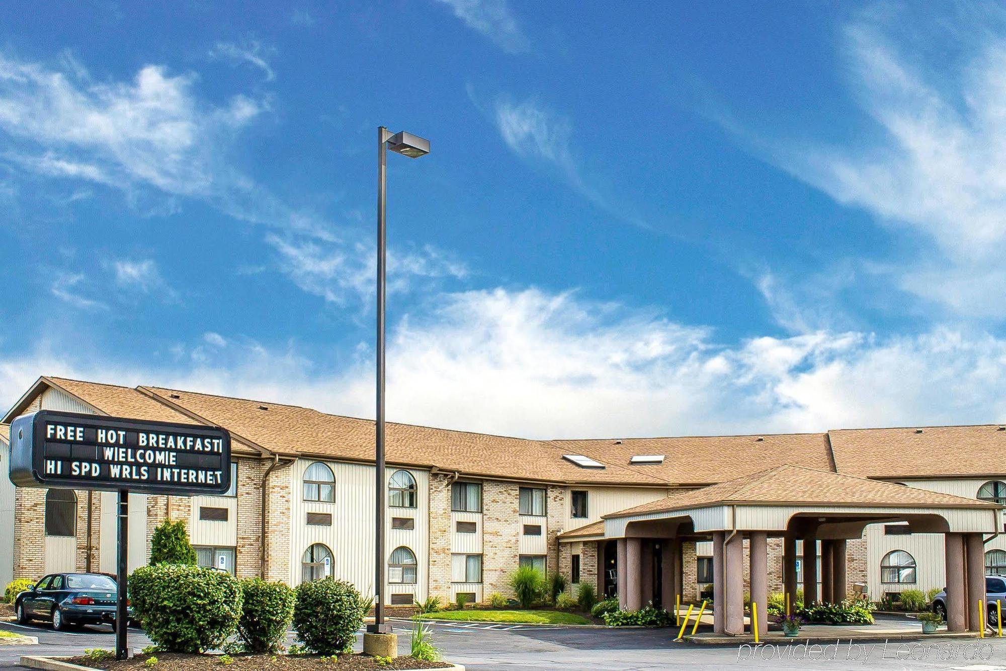 Quality Inn Elyria Exterior photo