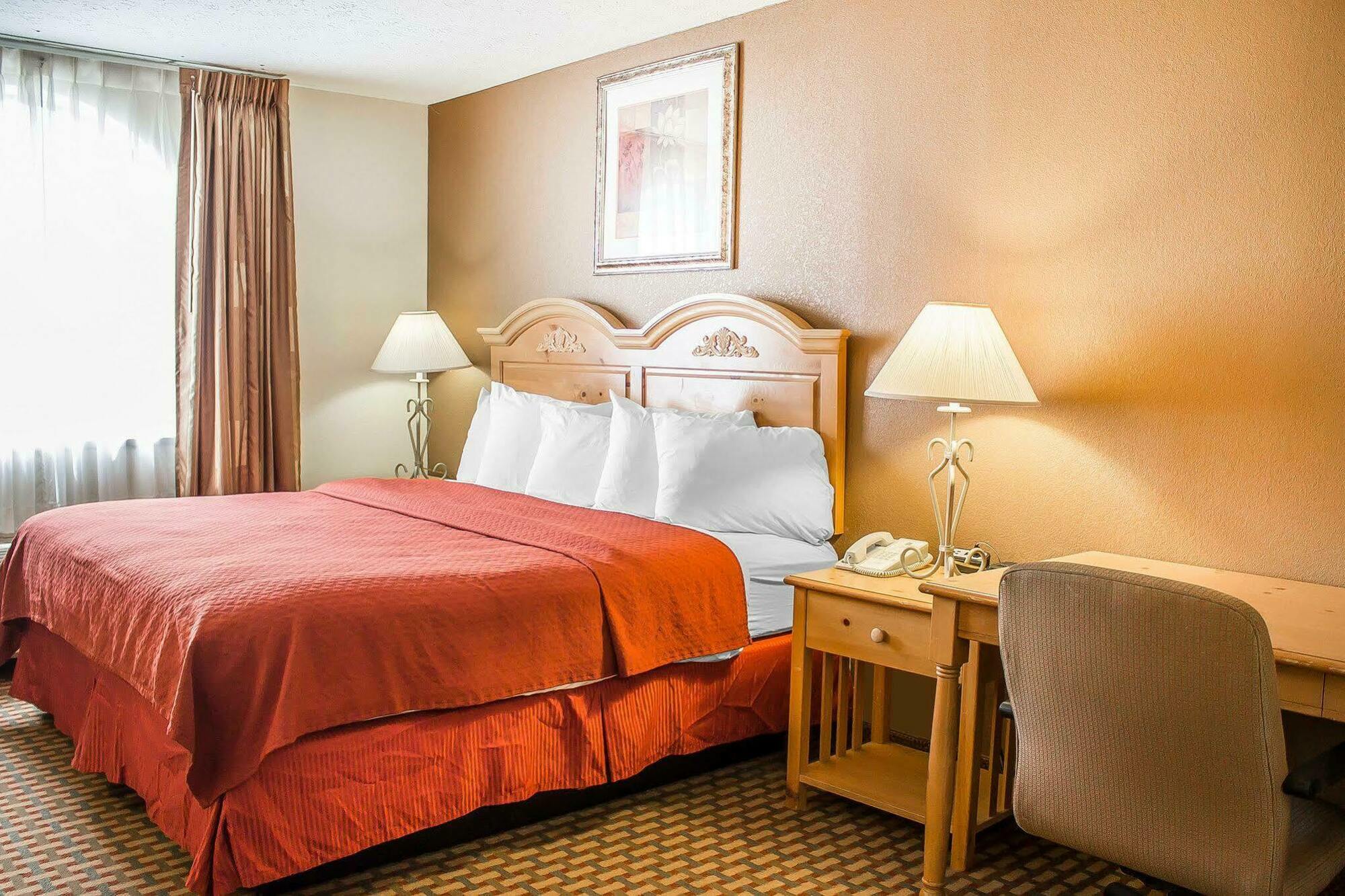 Quality Inn Elyria Exterior photo