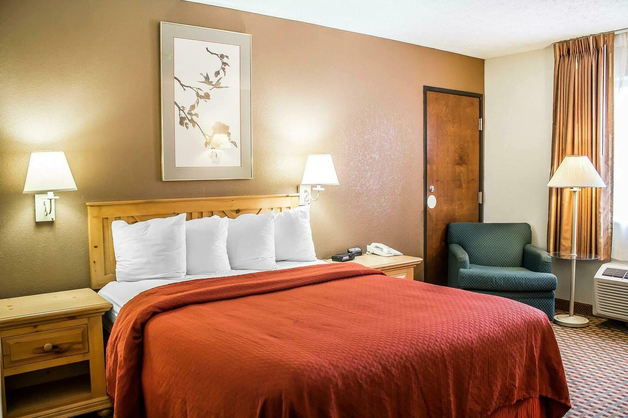 Quality Inn Elyria Exterior photo